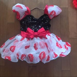 Size 4-6 kiss costume exceptional quality I will sell cheaper privately